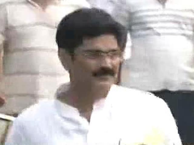 Videos : 11 साल बाद बाहुबली शहाबुद्दीन की जेल से रिहाई, नीतीश को बताया, 'परिस्थितियों का मुख्यमंत्री'