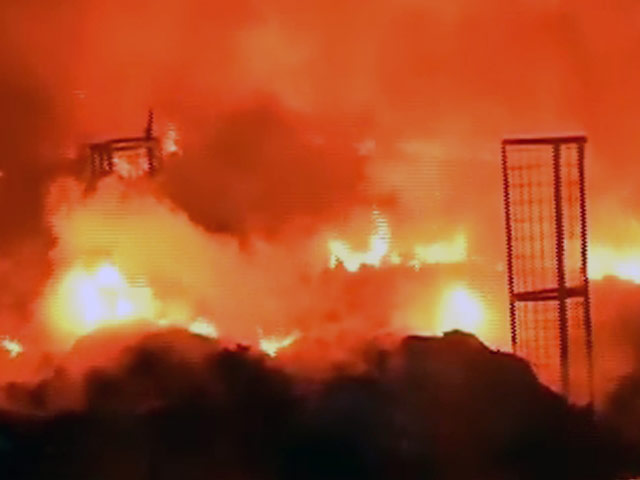 दिल्ली में मुंडका के प्लास्टिक गोदाम में लगी आग