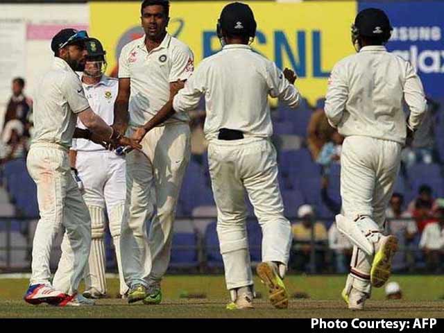 India Should be Cautious About Spinning Tracks vs NZ: Aakash Chopra