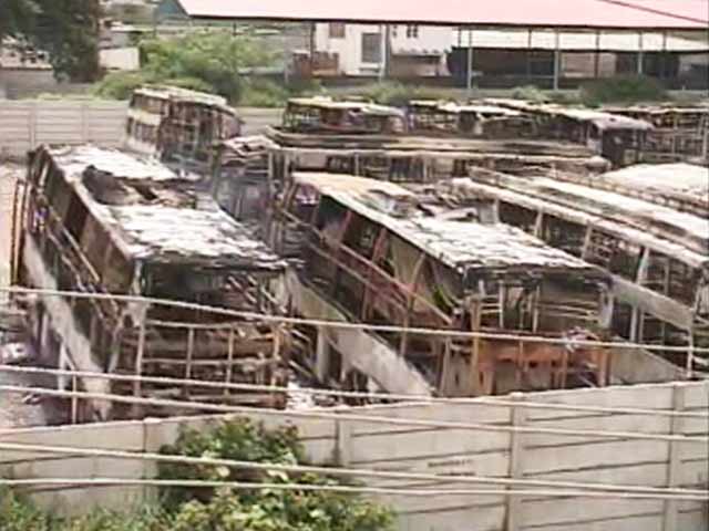 कर्नाटक में हिंसक प्रदर्शन के बाद 16 थाना क्षेत्रों में कर्फ्यू