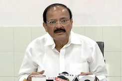 दोनों राज्यों की जनता से शांति की अपील करता हूं : वेंकैया नायडू दोनों राज्यों की जनता से शांति की अपील करता हूं : वेंकैया नायडू