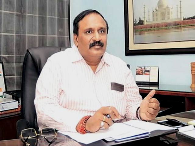 यूपी के मुख्य सचिव दीपक सिंघल को हटाया गया, राहुल भटनागर होंगे नए मुख्य सचिव
