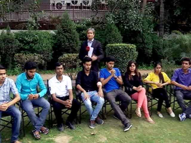 प्राइम टाइम : NOTA का बटन दबाने वाले डीयू के छात्रों से खास बातचीत