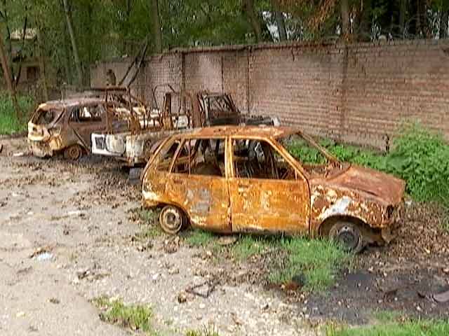 कश्मीर : दामाल हांजीपोरा में थाने में ही रहने लगे हैं पुलिस कर्मी