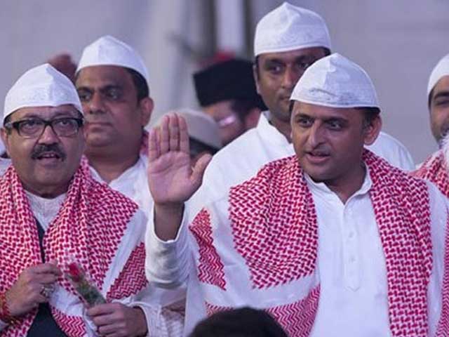 Amar Singh Behind Yadav Feud? Akhilesh Yadav Supporters Blame 'Outsider'