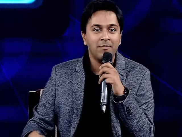 Tim Cook Can Legally View Any Photo On Your iPhone, Says Saket Modi