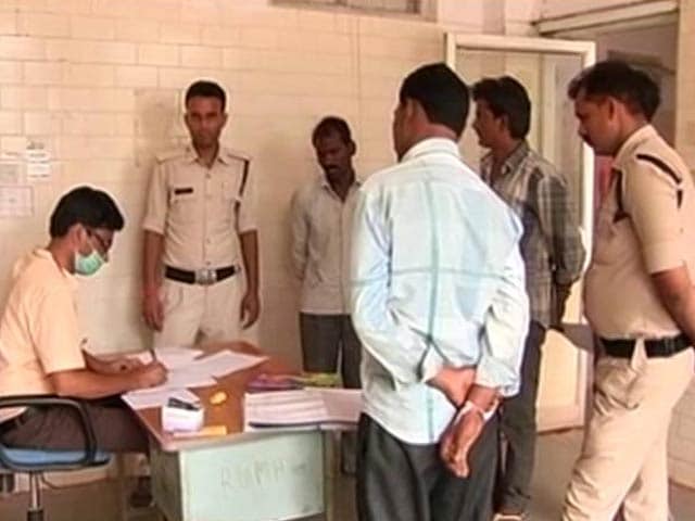 Video : Doctors Missing, Sweeper Delivers Child In Madhya Pradesh Hospital