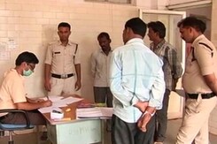 Doctors Missing, Sweeper Delivers Child In Madhya Pradesh Hospital Doctors Missing, Sweeper Delivers Child In Madhya Pradesh Hospital