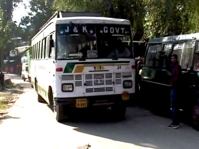 आतंक के साये में भारत-पाकिस्तान बस सेवा