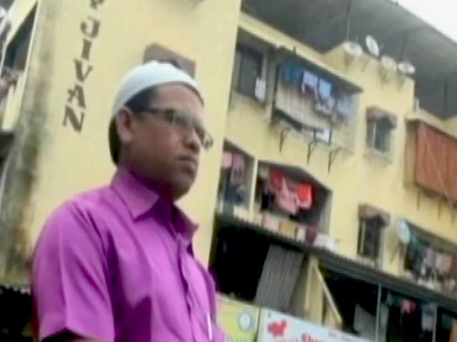 Video : मुस्लिम परिवार को घर खरीदने से रोकना महंगा पड़ा, हाउसिंग सोसाइटी के नौ सदस्य गिरफ्तार