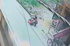 Woman Stabbed Nearly 30 Times By Stalker On Delhi Road, No One Helped Woman Stabbed Nearly 30 Times By Stalker On Delhi Road, No One Helped