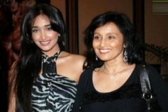 लंदन के एक्सपर्ट का दावा, हत्या के बाद फांसी पर लटकाई गई थीं जिया खान लंदन के एक्सपर्ट का दावा, हत्या के बाद फांसी पर लटकाई गई थीं जिया खान