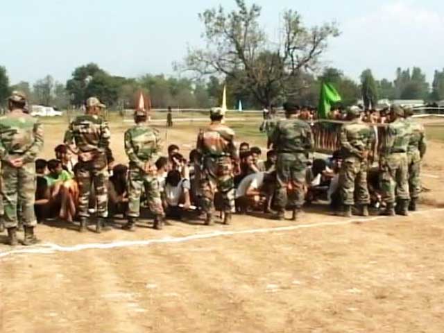 In Kashmir, Hundreds Queue Up To Join the Army Amid Unrest In Kashmir, Hundreds Queue Up To Join the Army Amid Unrest