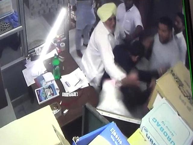 Video : Akali Dal Leader, Son Caught On Camera Assaulting Pregnant Nurse