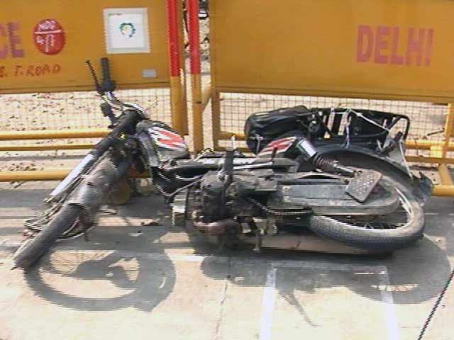 एक्सीडेंट के बाद, कार के टुकड़े की मदद से उसके मालिक तक पहुंची पुलिस