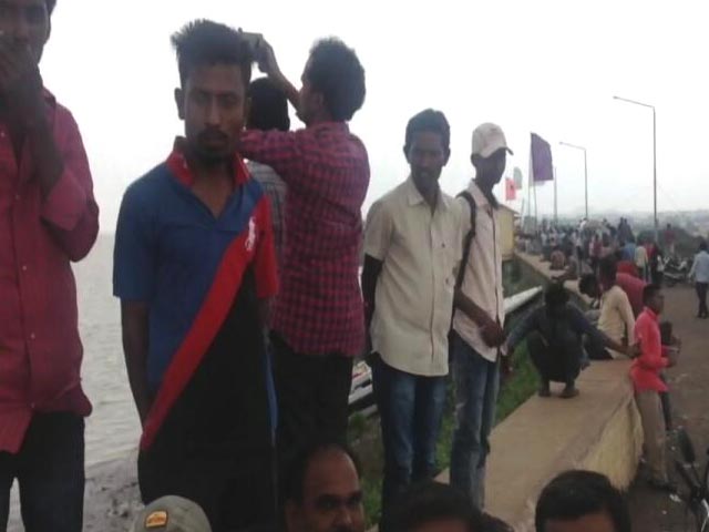 Hyderabad Preps For Floods, But Selfies, Celebrations At Telangana Dams