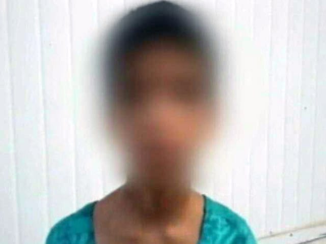 Videos : यूपी बरेली- 8 साल की बच्ची को बंधक बनाने, पीटने, बाल मजदूरी कराने का सिपाही पर आरोप