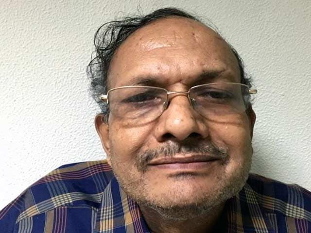 Videos : भ्रष्टाचार का आरोप झेल रहे पूर्व डीजी बीके बंसल ने बेटे साथ खुदकुशी की