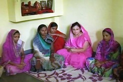 ग़लती से सीमापार पहुंचे सेना के जवान के परिवार को उसकी सुरक्षा की चिंता ग़लती से सीमापार पहुंचे सेना के जवान के परिवार को उसकी सुरक्षा की चिंता