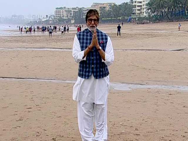 Amitabh Bachchan Sets The Agenda For 12-Hour Cleanathon