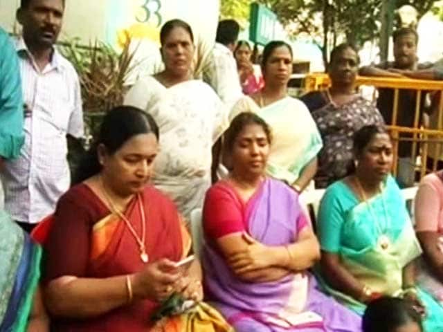 Video : 'Amma, We Need You': At Hospital, Jayalalithaa Fans Refuse To Disperse