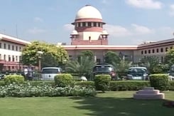 दिल्ली में डेंगू और चिकनगुनिया के मामले में सुप्रीम कोर्ट की दिल्ली सरकार को फटकार दिल्ली में डेंगू और चिकनगुनिया के मामले में सुप्रीम कोर्ट की दिल्ली सरकार को फटकार