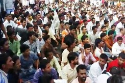 बच्ची से बलात्कार की कोशिश के बाद नासिक में तनाव बच्ची से बलात्कार की कोशिश के बाद नासिक में तनाव