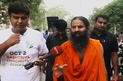 बनेगा स्वच्छ इंडिया : बाबा रामदेव से बातचीत बनेगा स्वच्छ इंडिया : बाबा रामदेव से बातचीत