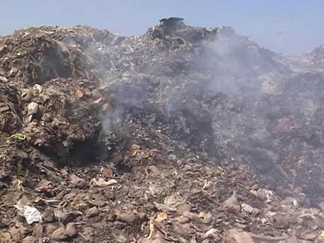 Residents Choke On Smoke As Delhi's Landfills Burn Unchecked