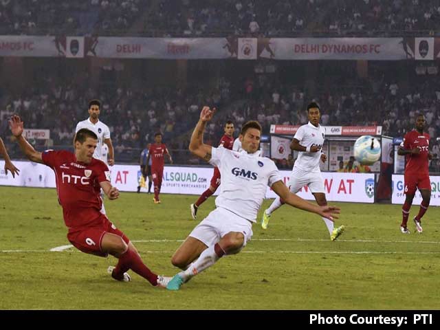 ISL 2016: NorthEast United FC Play Out Thrilling 1-1 Draw With Delhi Dynamos