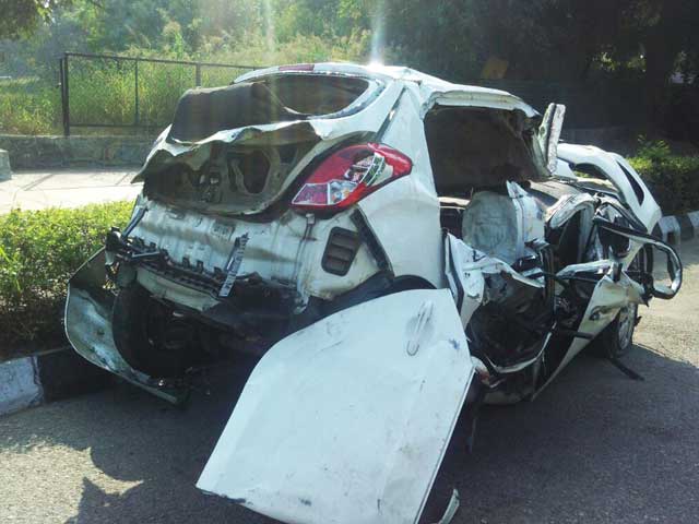 Delhi's Early Morning Car Crash Leaves Crumpled Hyundai, 2 Dead