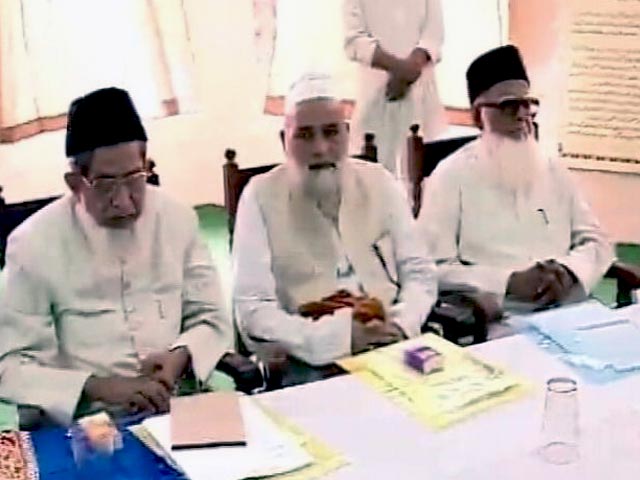 ट्रिपल तलाक और कॉमन सिविल कोड पर संवाद को तैयार सरकार