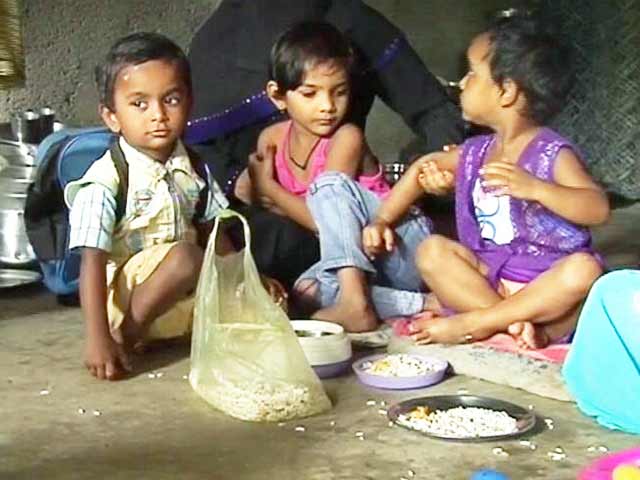महाराष्ट्र : भूख पर भारी मंत्री जी की सवारी
