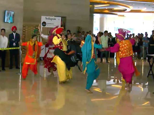 Video : New Zealand Welcomed With Bhangra Beats in Mohali