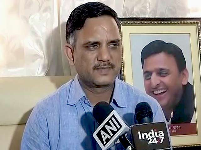 मुलायम सिंह ने उदयवीर सिंह को पार्टी से निकाला