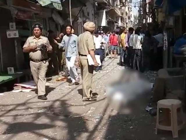 Blast In Naya Bazar Of Delhi's Chandni Chowk, 1 Reported Dead