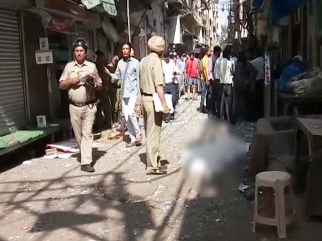 दिल्ली के नया बाजार इलाके में धमाका- एक की मौत