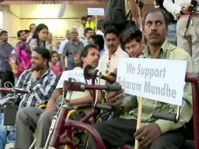 नवी मुंबई नगर निगम के ईमानदार कमिश्‍नर के खिलाफ पार्टियां लामबंद