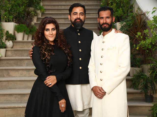 फैशन में दिखना चाहते हैं कुछ अलग, तो ट्राई करें ये स्‍टाइल टिप्‍स