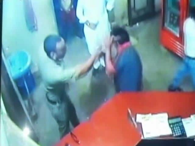 Video : Cop Slaps Dhaba Owner For 'Asking Him To Pay', Video Goes Viral