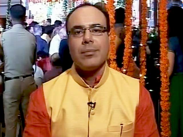 Bullish On Autos, Private Sector Banks For Samvat 2073: Mehrab Irani