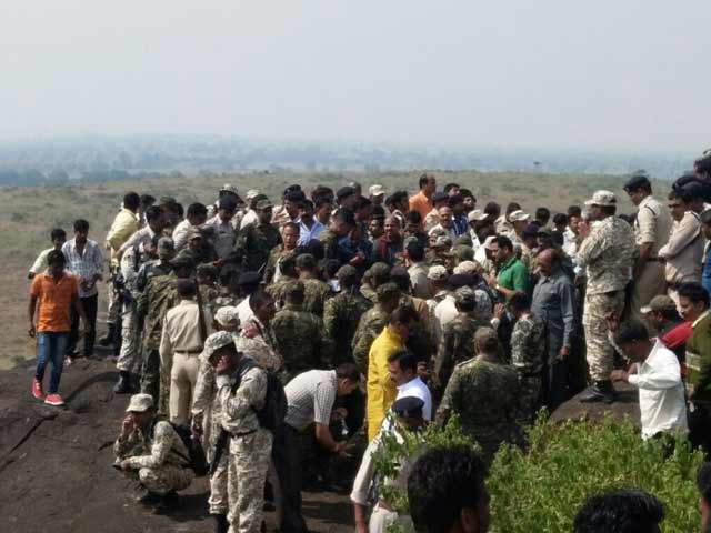 इंडिया 7 बजे : जेल से फरार कैदियों के एनकाउंटर पर विपक्ष ने उठाए सवाल