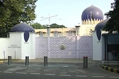 जासूसी कांड : अपने चार राजनयिकों को वापस बुलाएगा पाकिस्तान? जासूसी कांड : अपने चार राजनयिकों को वापस बुलाएगा पाकिस्तान?