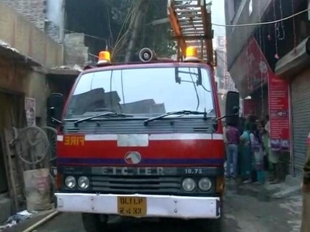 Video : 3 Dead, 10 Injured In Fire At Building In Delhi's Shahdara