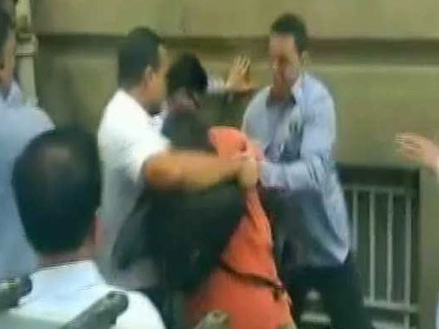 Journalists Waiting For Cyrus Mistry Injured In Scuffle At Tatas' Bombay House