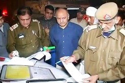 रविवार देर रात सिंधु बॉर्डर पहुंचे डिप्टी सीएम मनीष सिसोदिया रविवार देर रात सिंधु बॉर्डर पहुंचे डिप्टी सीएम मनीष सिसोदिया
