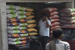 नोटबंदी से अनाज मंडी में मंदी, कारोबार बुरी तरह प्रभावित नोटबंदी से अनाज मंडी में मंदी, कारोबार बुरी तरह प्रभावित