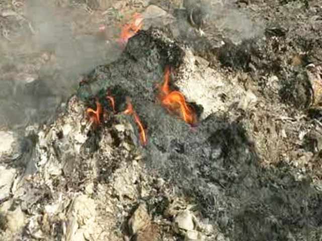 यूपी के बरेली में 500-1000 के नोटों से भरी बोरियां जली मिलीं