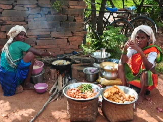 Weapons Of War - The Women Of Bastar