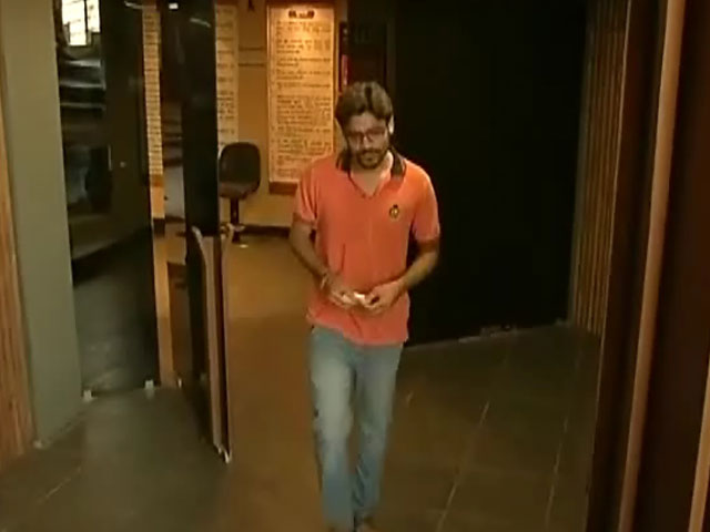 नोटबंदी की वजह से अकेले बैठकर देखी फिल्म